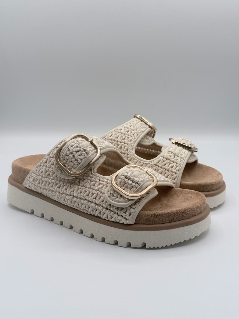 Steve Madden “Shellby” Cream buckle sandals